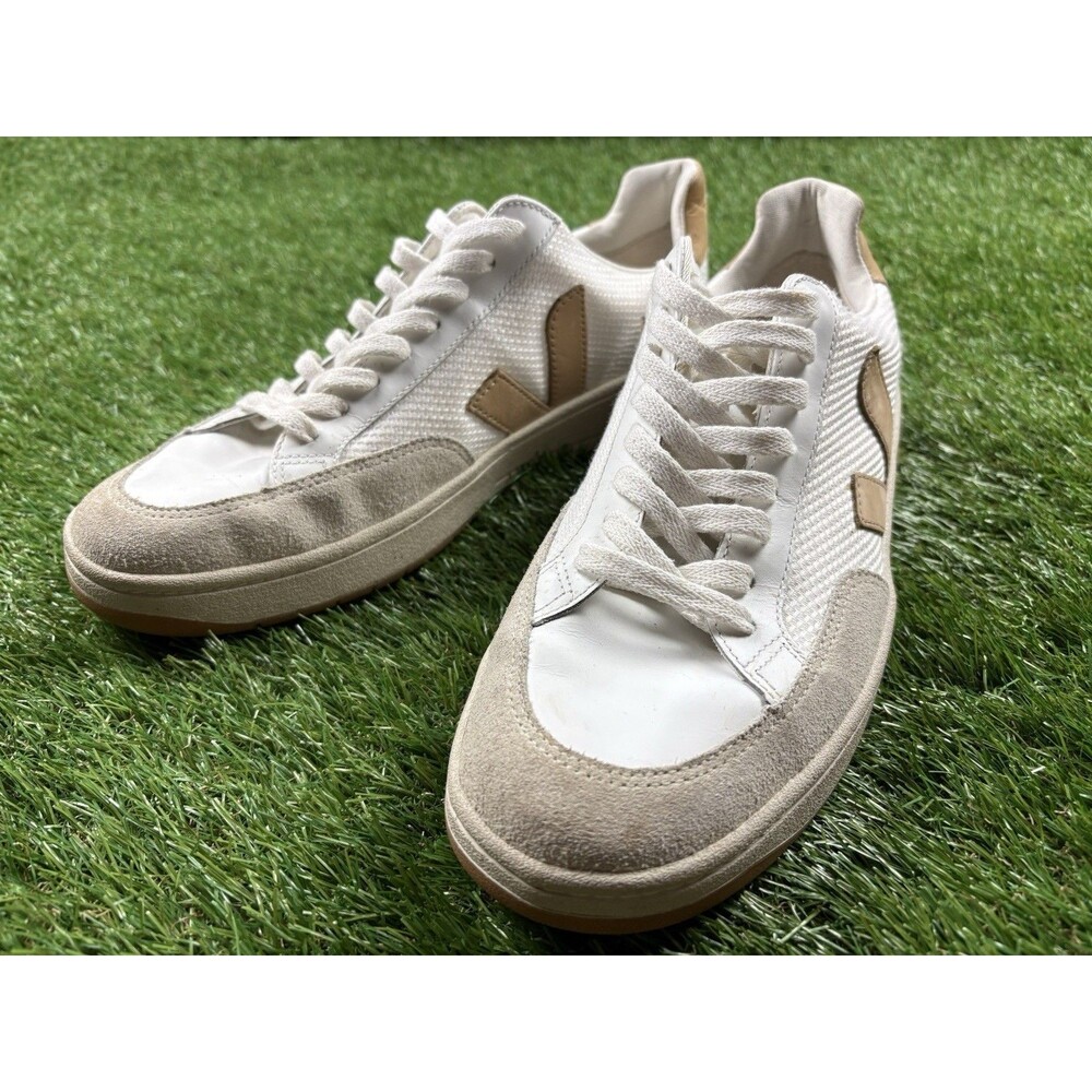 VEJA men’s 9.5 V-12 Athletic Mesh Shoe White - Read